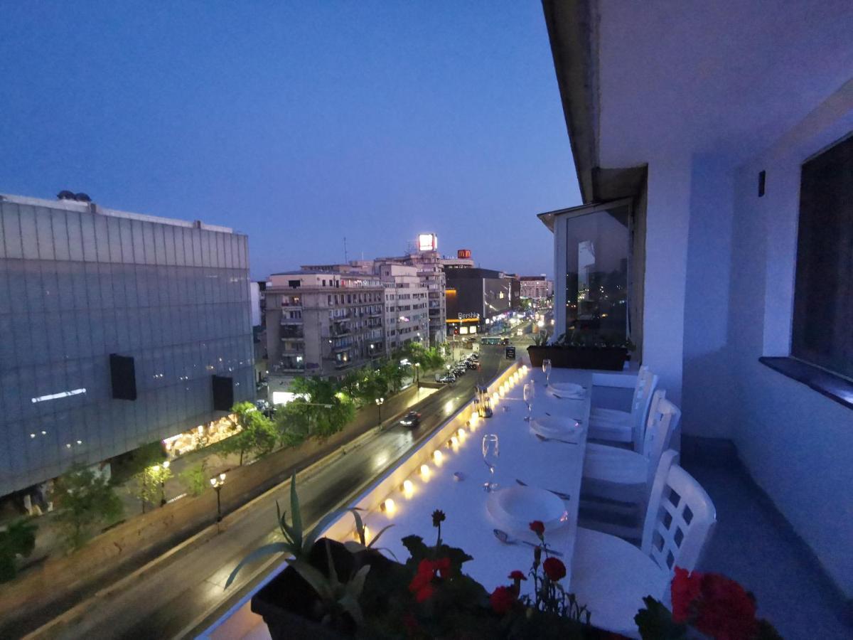 Old Town Apartment With Amazing View From The Balcony 부쿠레슈티 외부 사진