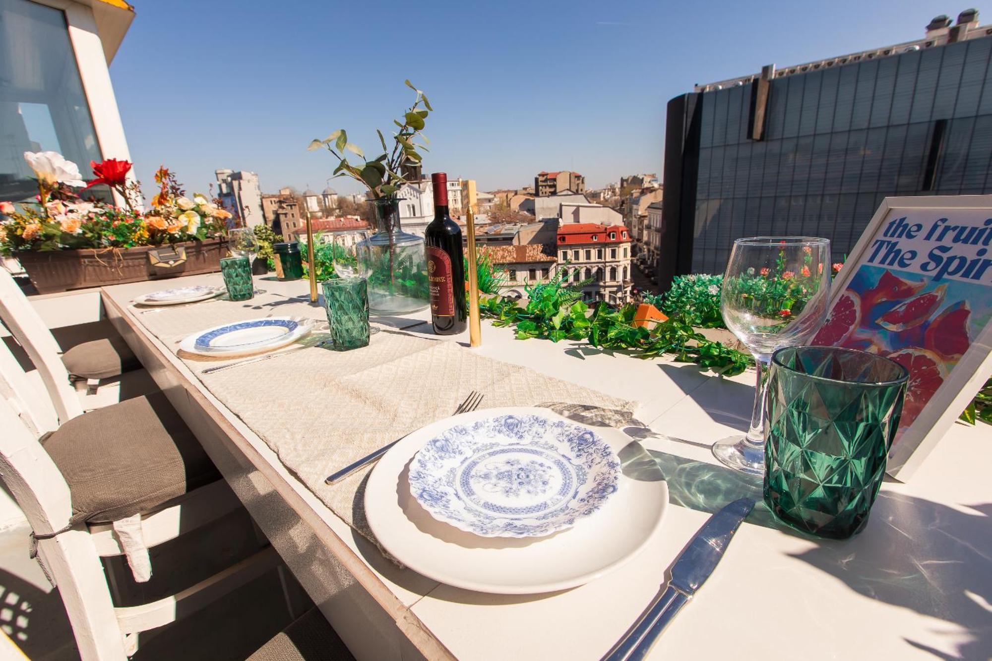Old Town Apartment With Amazing View From The Balcony 부쿠레슈티 외부 사진