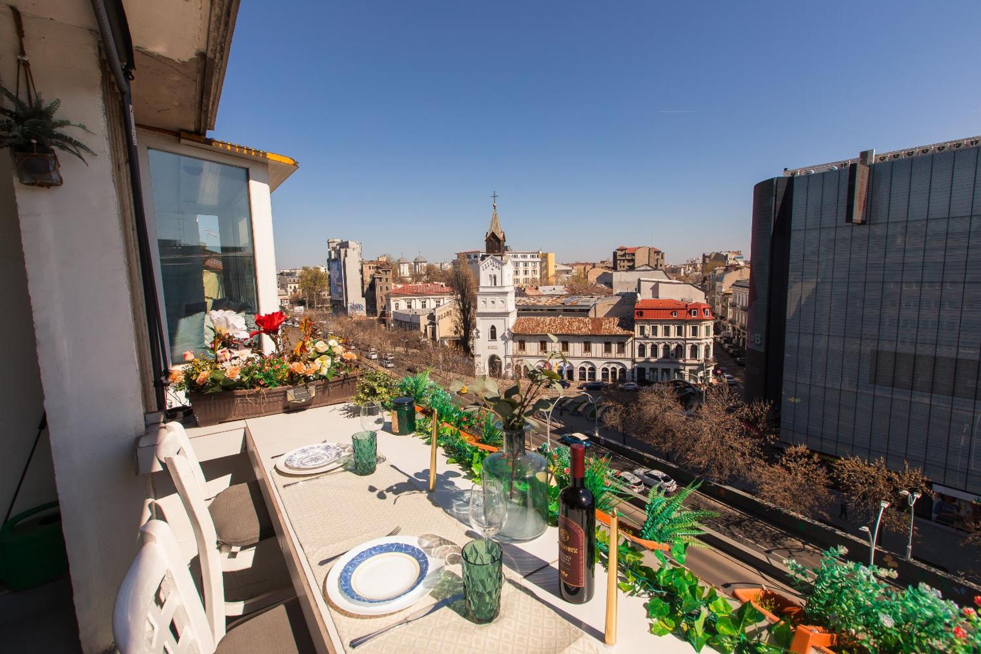 Old Town Apartment With Amazing View From The Balcony 부쿠레슈티 외부 사진