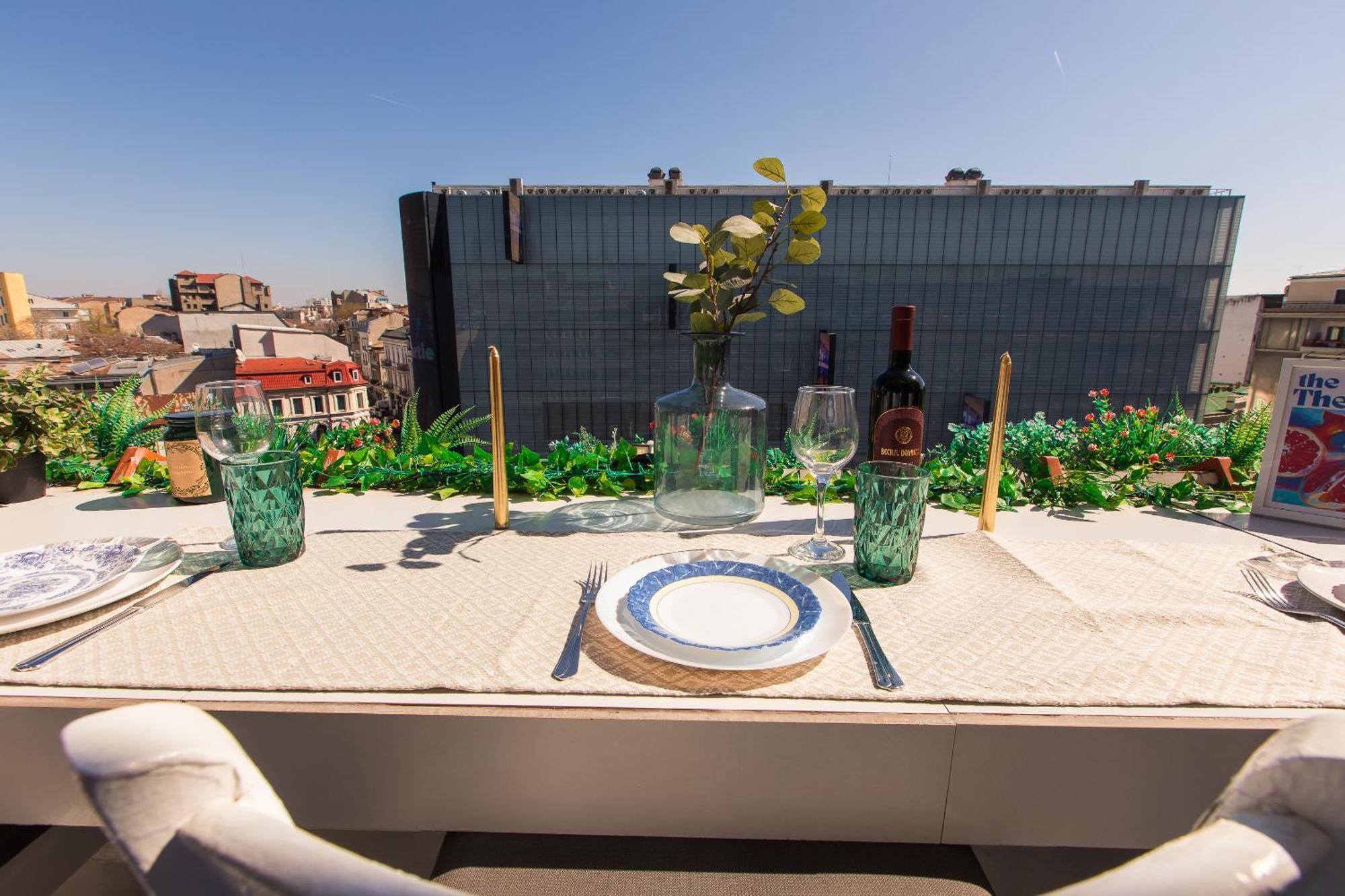 Old Town Apartment With Amazing View From The Balcony 부쿠레슈티 외부 사진
