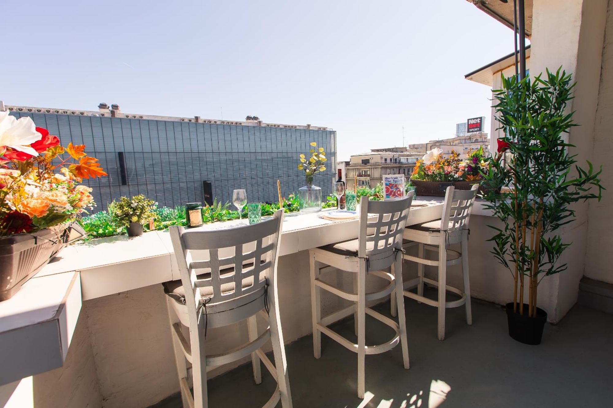 Old Town Apartment With Amazing View From The Balcony 부쿠레슈티 외부 사진